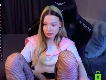 Mevvlia Chaturbate stream image from May 24, 2025