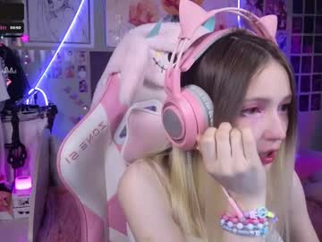Evie_Rosen Chaturbate stream image from May 24, 2025