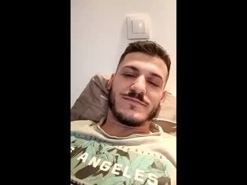 Mike763972 Chaturbate stream image from May 25, 2025