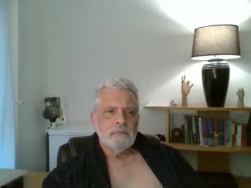 Sstjean01 Chaturbate stream image from May 25, 2025