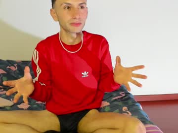 Santi_Mateo Chaturbate stream image from May 25, 2025