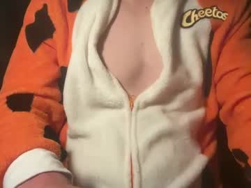 Cmoney6911 Chaturbate stream image from May 25, 2025