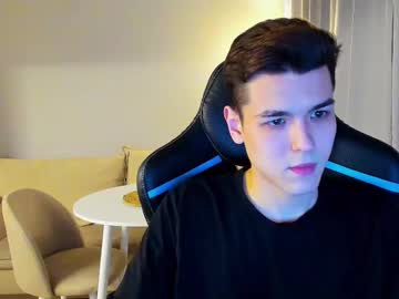 Travisrivas Chaturbate stream image from May 25, 2025