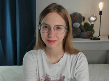 Chillichi Chaturbate stream image from May 25, 2025