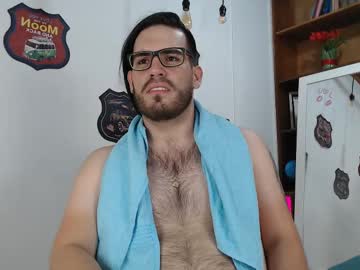 Liamhill9 Chaturbate stream image from May 25, 2025