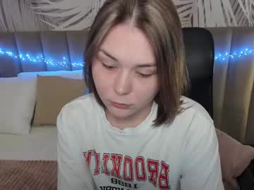 Alli_Zi Chaturbate stream image from May 25, 2025