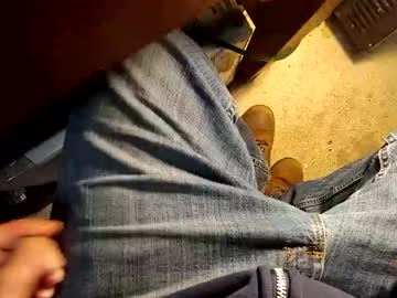 Yupthatshim Chaturbate stream image from May 25, 2025