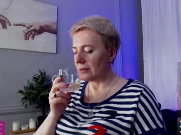 Nika_Smit Chaturbate stream image from May 25, 2025