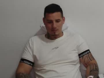 Danielmilan Chaturbate stream image from May 25, 2025
