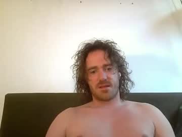Boyhotkinky Chaturbate stream image from May 25, 2025