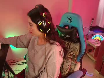 Cara890713 Chaturbate stream image from May 25, 2025