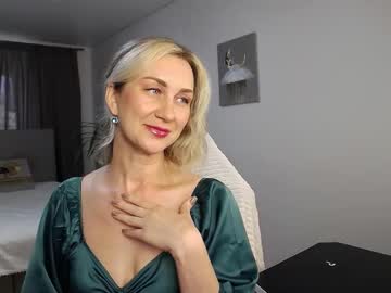Vanessakleiner Chaturbate stream image from May 25, 2025