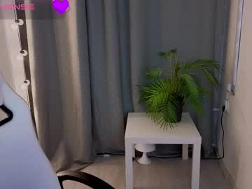 Honeybutterflyy Chaturbate stream image from May 25, 2025