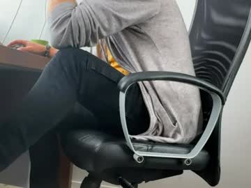 Lepekt Chaturbate stream image from May 25, 2025