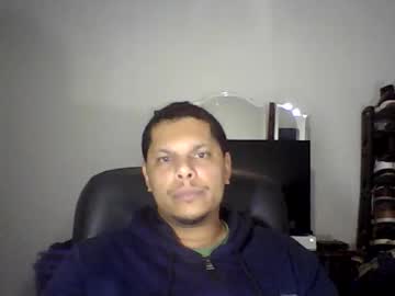 Robinidessundercover3 Chaturbate stream image from May 25, 2025