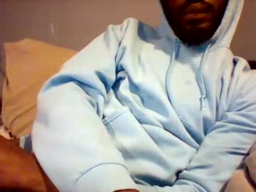 Slimthic28 Chaturbate stream image from May 25, 2025