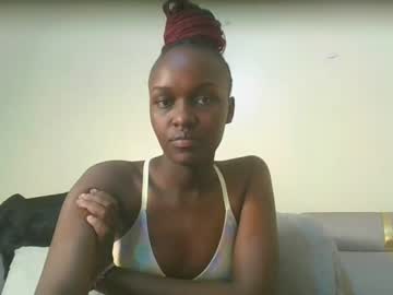 Prettyeve25 Chaturbate stream image from May 25, 2025