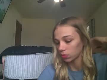 Chloe_Damian Chaturbate stream image from May 25, 2025