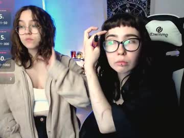 Julscinamon Chaturbate stream image from May 25, 2025