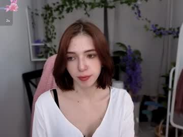 Esishine Chaturbate stream image from May 25, 2025