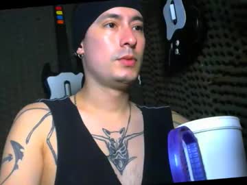 Vampireathome Chaturbate stream image from May 25, 2025