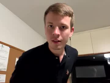Scobeeze Chaturbate stream image from May 25, 2025