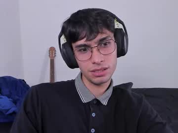 Khozler_ Chaturbate stream image from May 26, 2025