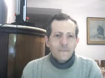 Lucianoaxel Chaturbate stream image from May 26, 2025