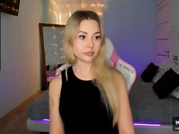 Adeleroberts Chaturbate stream image from May 26, 2025