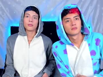 Taylor_And_Chris21 Chaturbate stream image from May 26, 2025