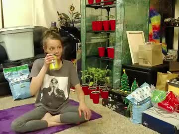 Alexagwonderland Chaturbate stream image from May 26, 2025