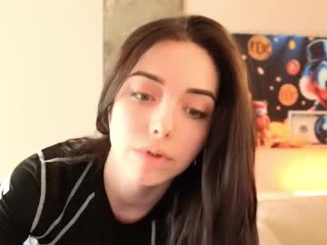 Mcflurry18 Chaturbate stream image from May 26, 2025