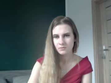 Cyntianatural Chaturbate stream image from May 26, 2025