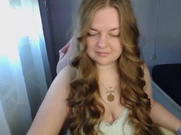 Ameliyaxq Chaturbate stream image from May 26, 2025