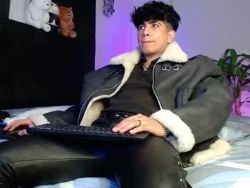 Lylebennett_ Chaturbate stream image from May 26, 2025