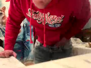 Robert420711 Chaturbate stream image from May 26, 2025