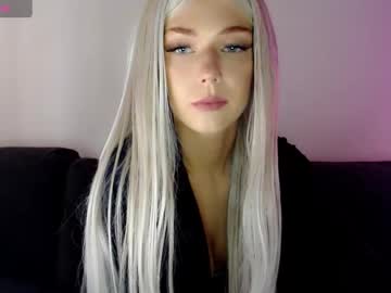 Pervyblonde Chaturbate stream image from May 26, 2025