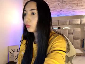 Truelove_Art Chaturbate stream image from May 26, 2025