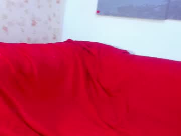 Kira_Mackenzie Chaturbate stream image from May 26, 2025