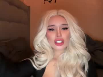 Surprisecockmia Chaturbate stream image from May 26, 2025