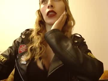 Meganlk Chaturbate stream image from May 26, 2025