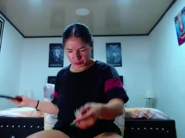 Abbyshinne Chaturbate stream image from May 26, 2025