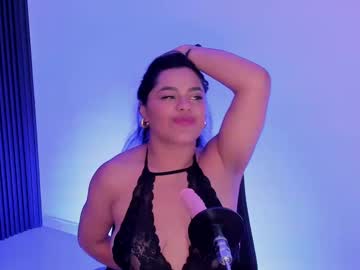 Issafoxx Chaturbate stream image from May 26, 2025