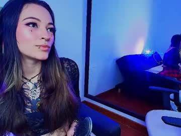 Kitty_Ravee Chaturbate stream image from May 26, 2025
