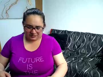 Kloeibunny Chaturbate stream image from May 26, 2025