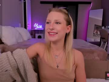 Lilyvibe Chaturbate stream image from May 26, 2025