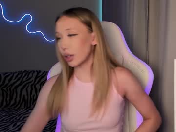 Neyrmina Chaturbate stream image from May 26, 2025