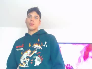 Jh_Jan13 Chaturbate stream image from May 26, 2025