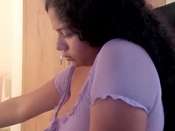 Ninacollinss_ Chaturbate stream image from May 26, 2025