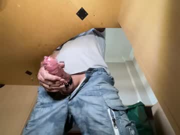 Saladtossme Chaturbate stream image from May 26, 2025